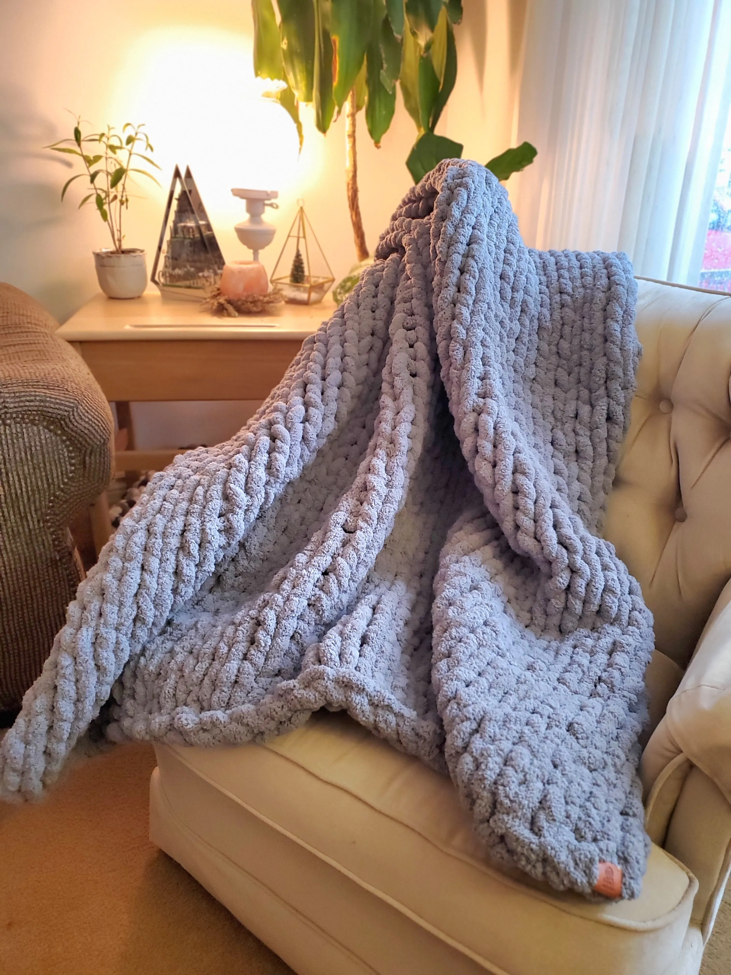 50x40 Medium Weight Chunky Knit Throw Blanket