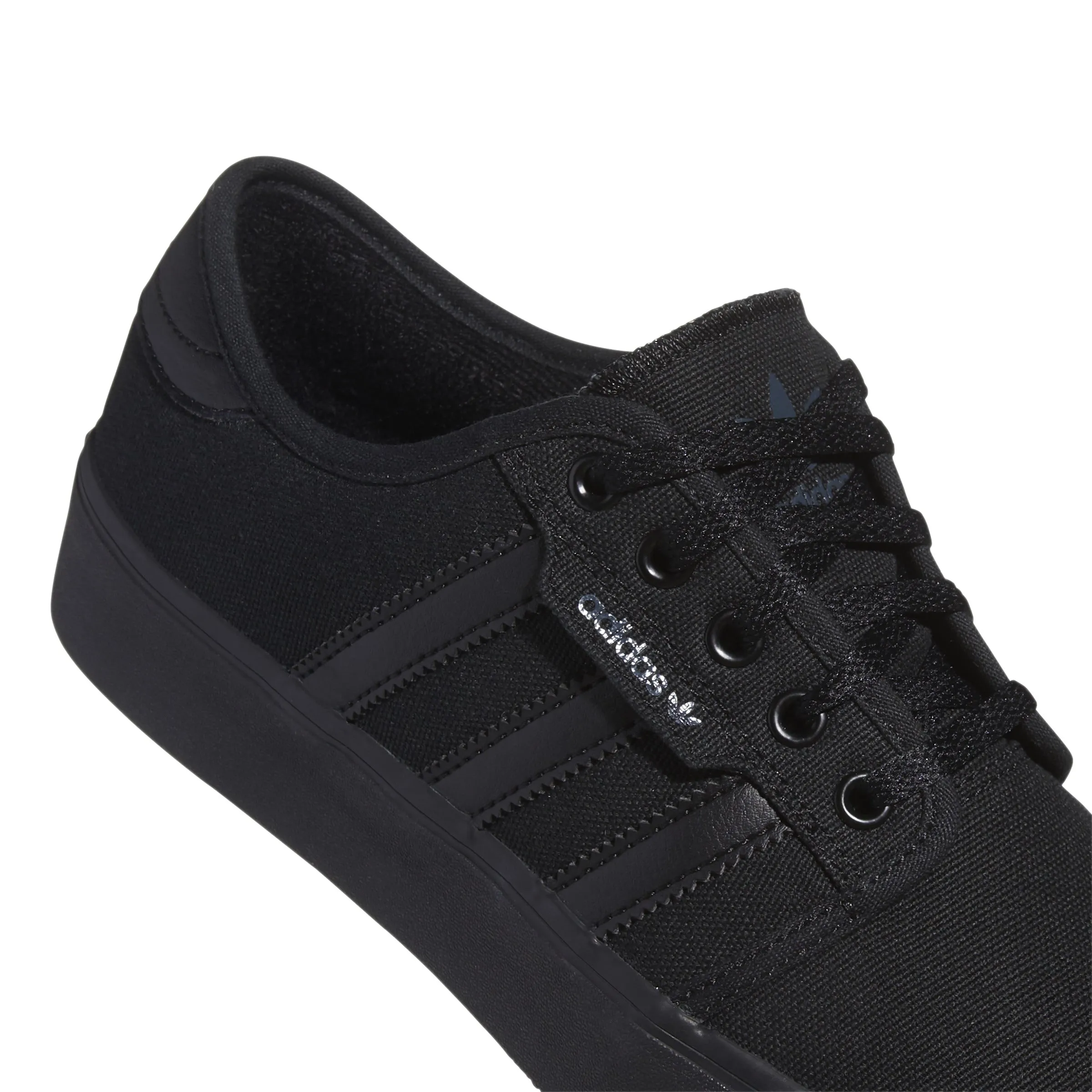 Adidas Seeley XT Black/Black GZ8570