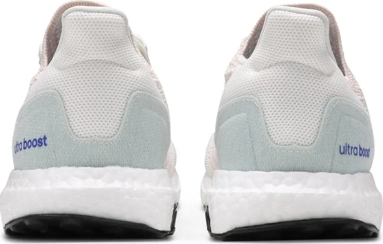 Adidas Wmns UltraBoost 6.0 'Halo Ivory' sneakers, cream