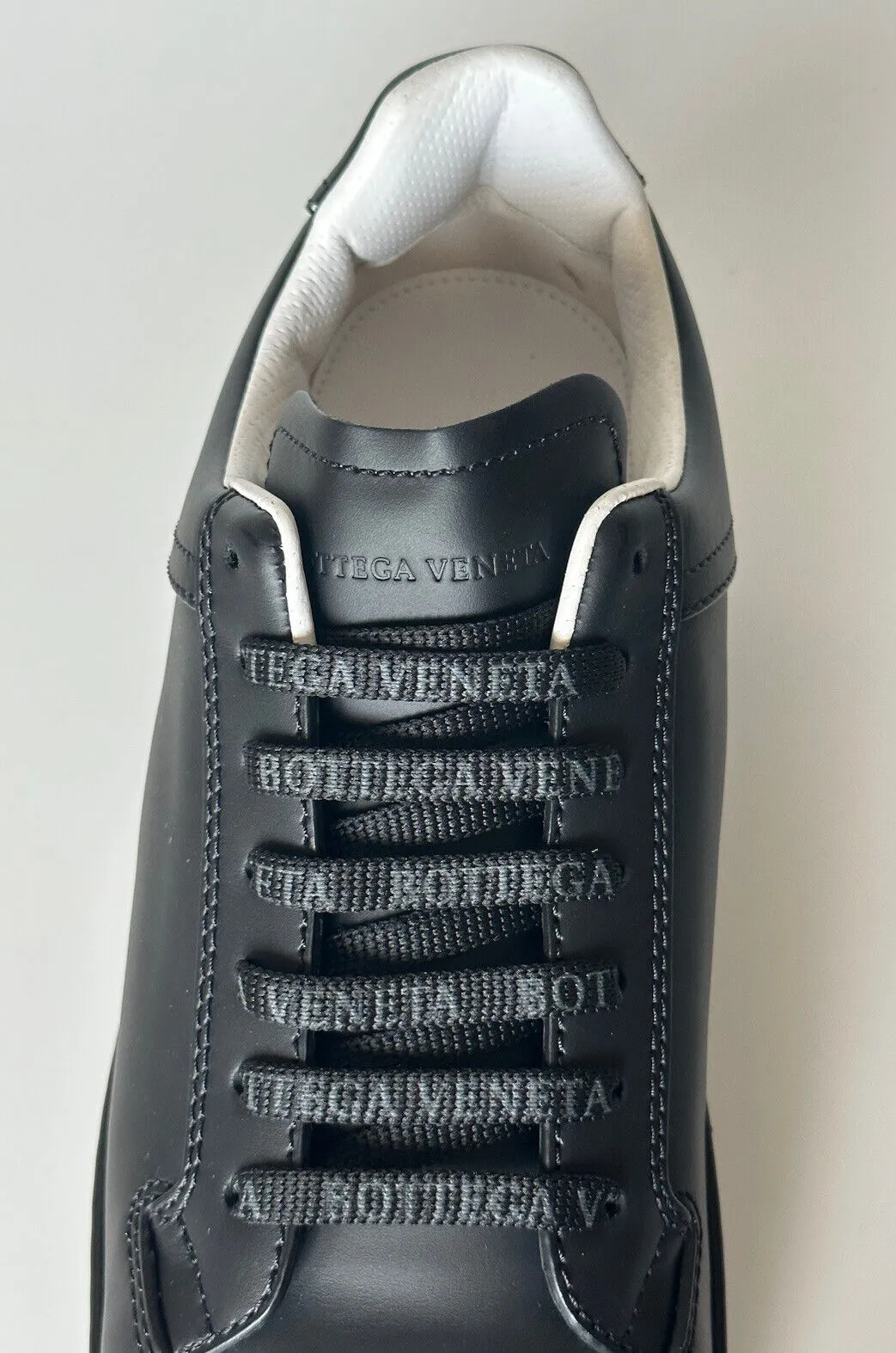 Bottega Veneta Men's Calf Leather Black Sneakers 7 US (40 Euro) 578298 NIB $690