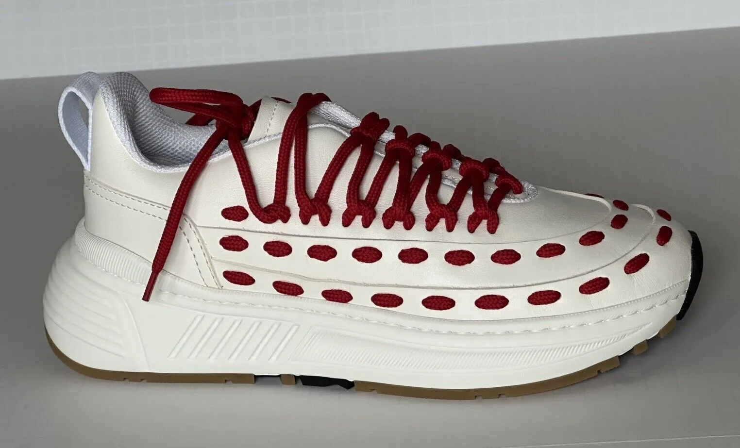 Bottega Veneta Mens Leather White/Red Sneakers 9 US (42 Euro) 578305 NIB $990