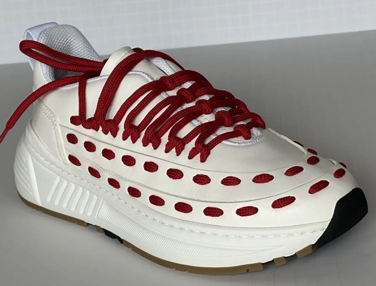 Bottega Veneta Mens Leather White/Red Sneakers 9 US (42 Euro) 578305 NIB $990
