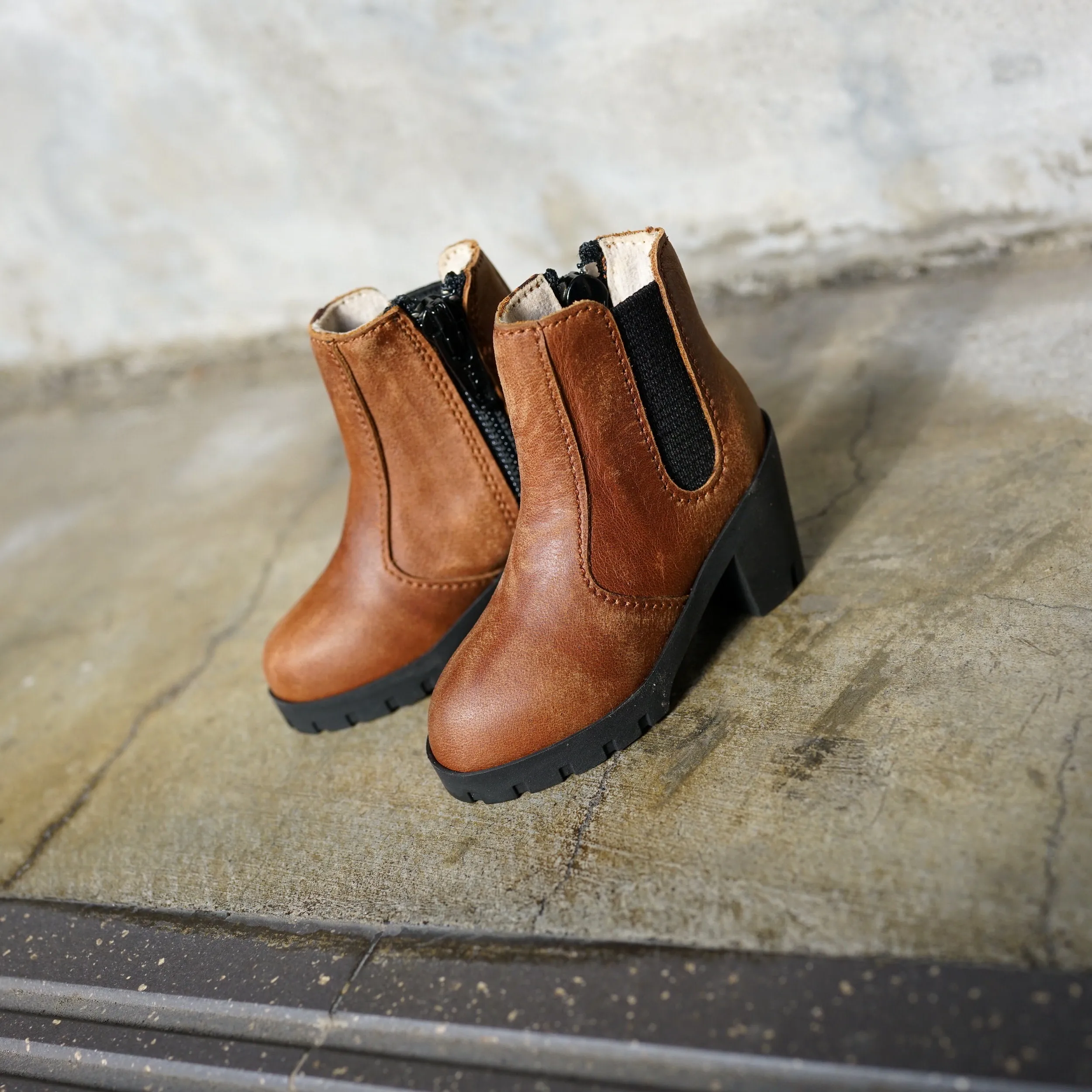 Chelsea Boots (Brown)