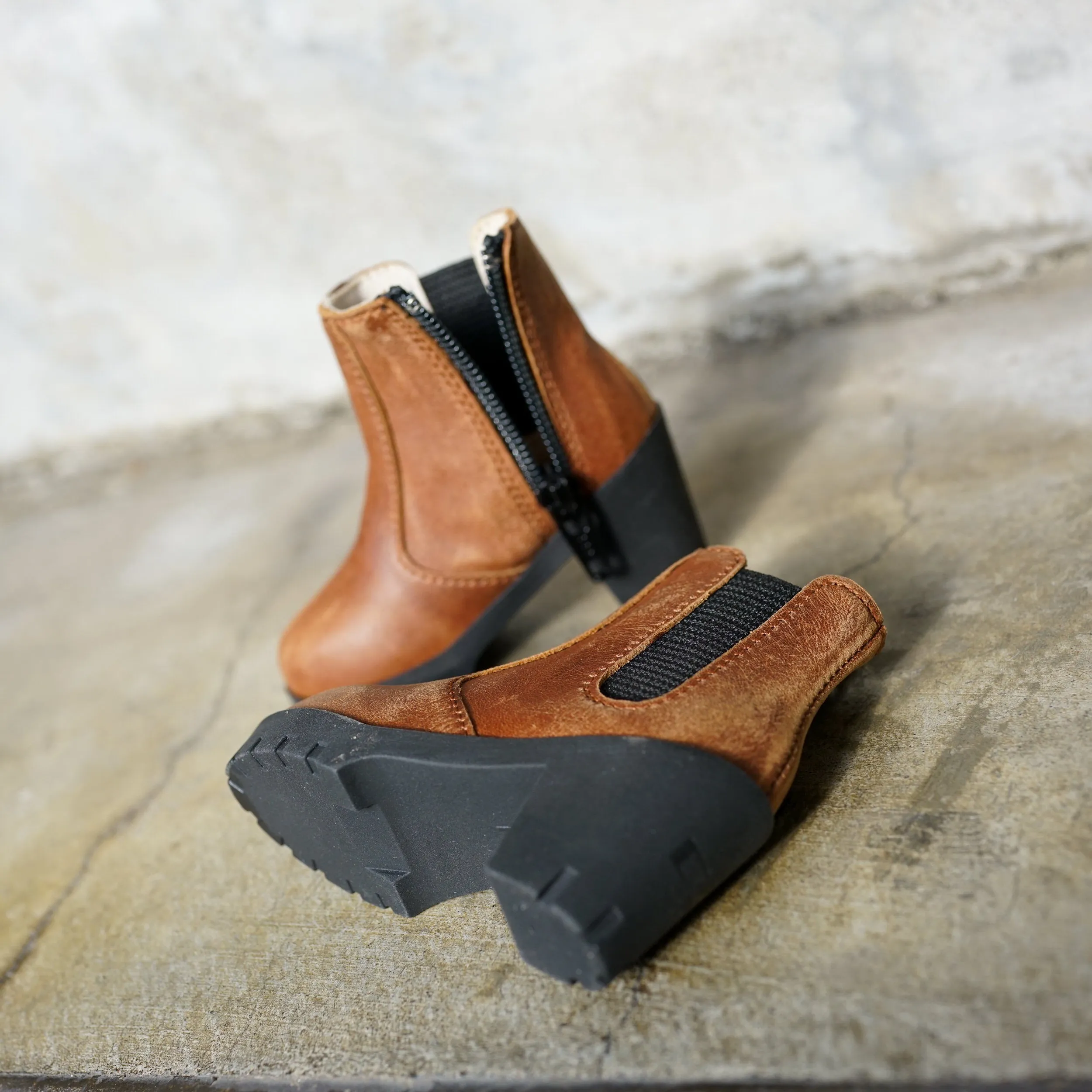 Chelsea Boots (Brown)
