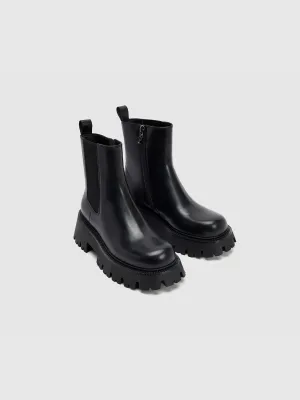 Chelsea Boots