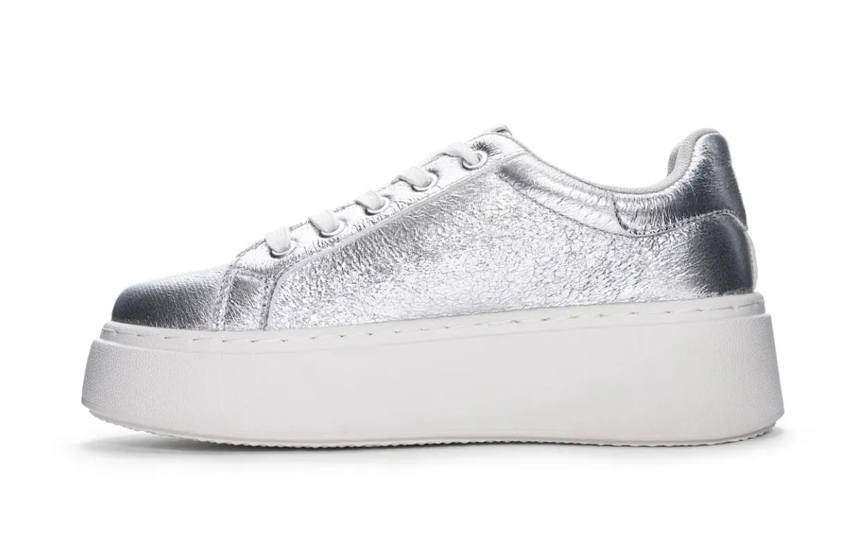 Chinese Laundry Record Metallic Sneaker