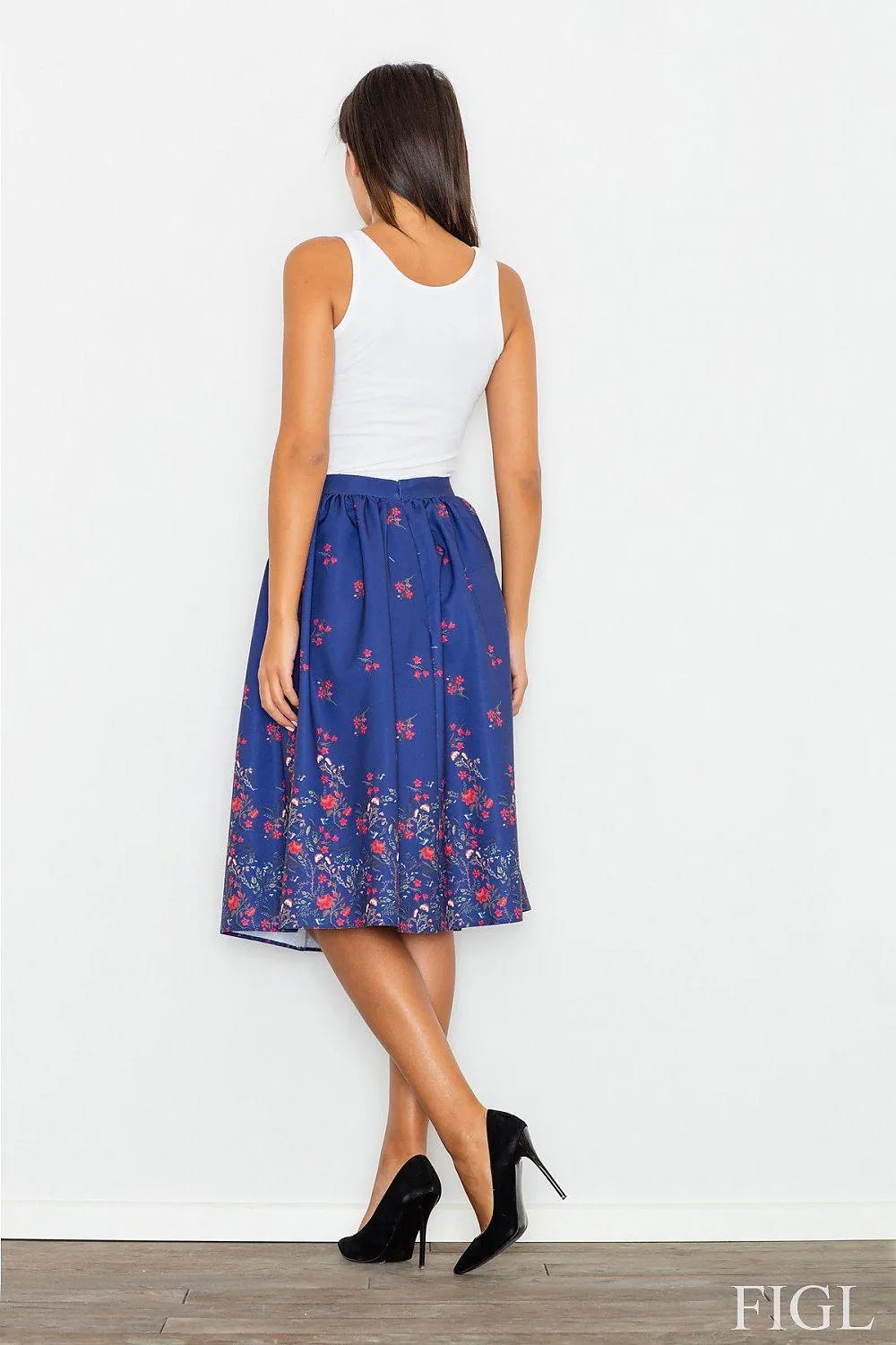 Elegant Creased Midi Skirt for a Sophisticated Touch