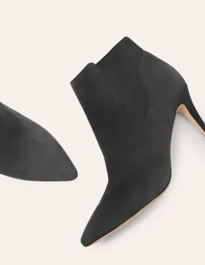 Elsworth Ankle Boots-Black