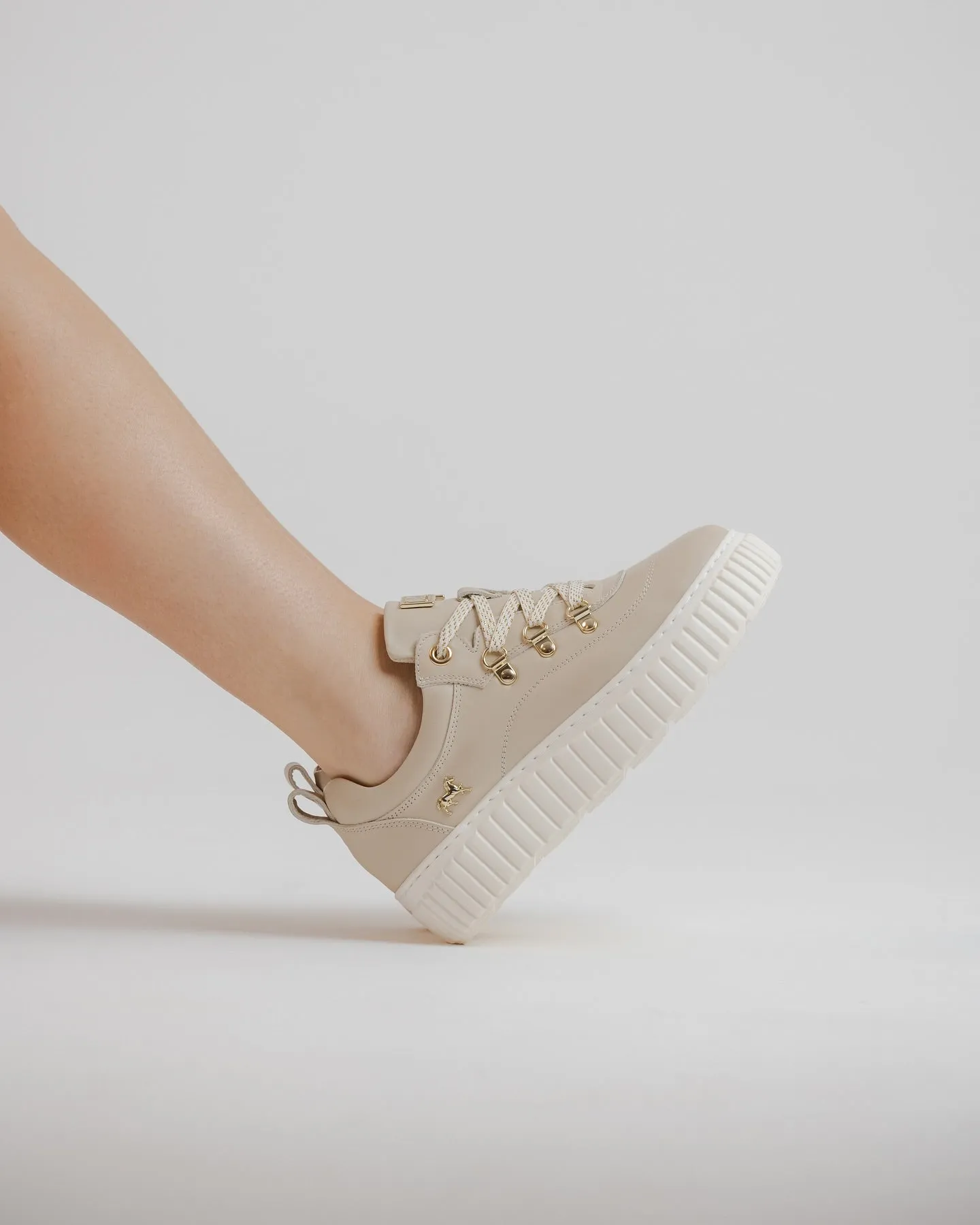 Everystep Sneakers