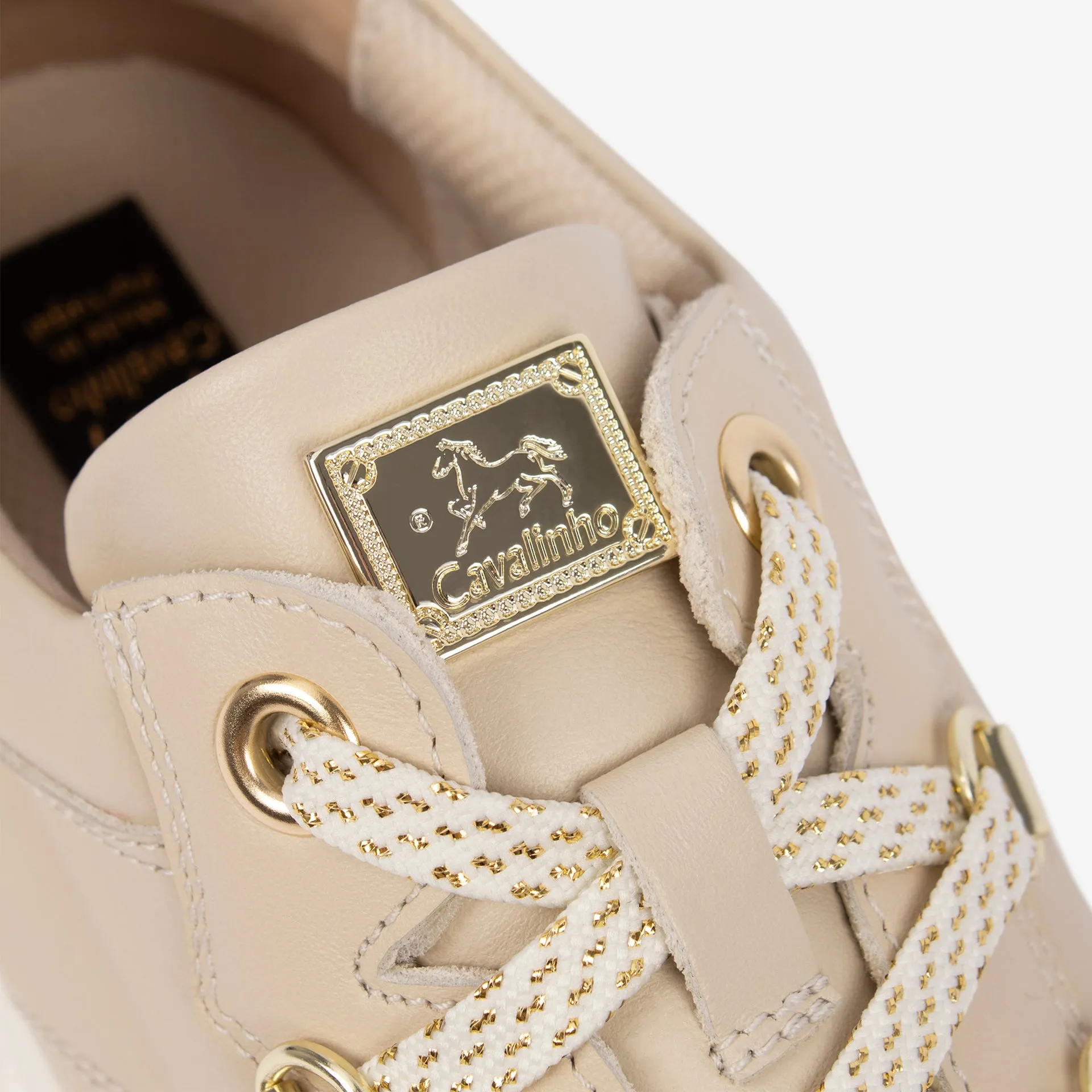 Everystep Sneakers