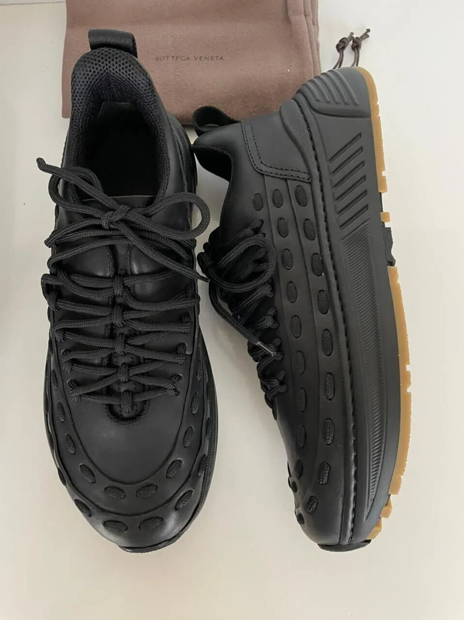 NIB $950 Bottega Veneta Mens Leather Black Sneakers 7.5 US (40.5) 578305 1000