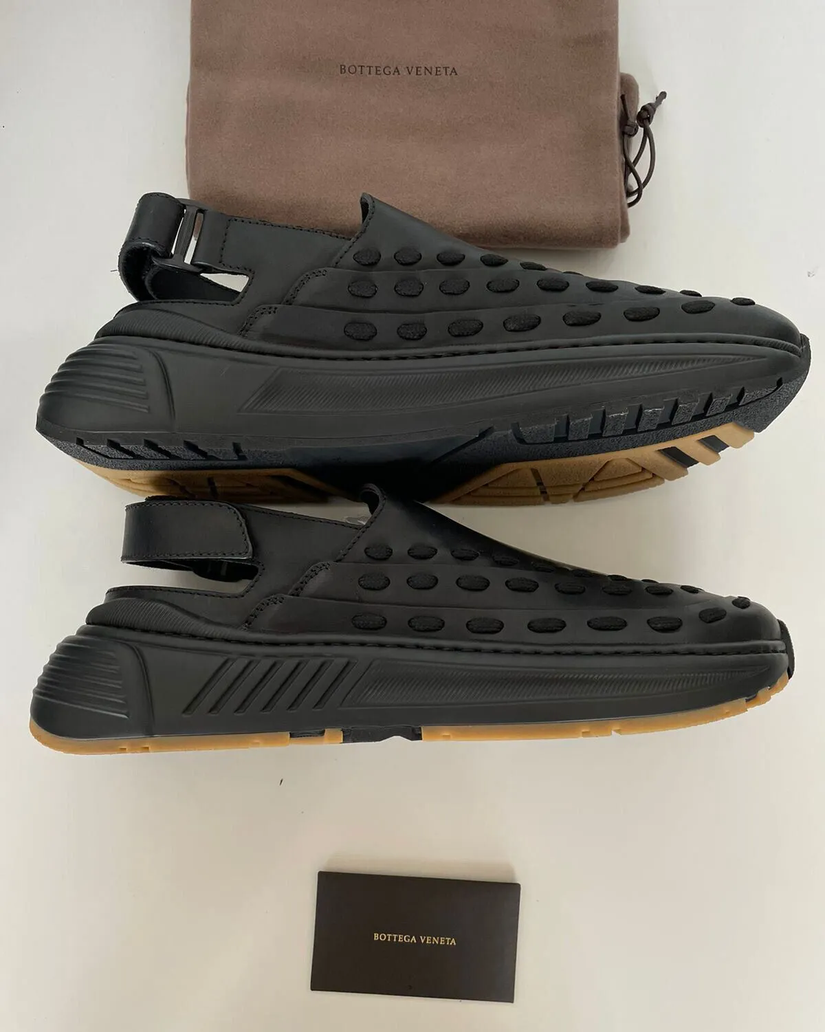 NIB $950 Bottega Veneta Mens Leather Black Sneakers Sandals 11 US (44 Eu) 578304
