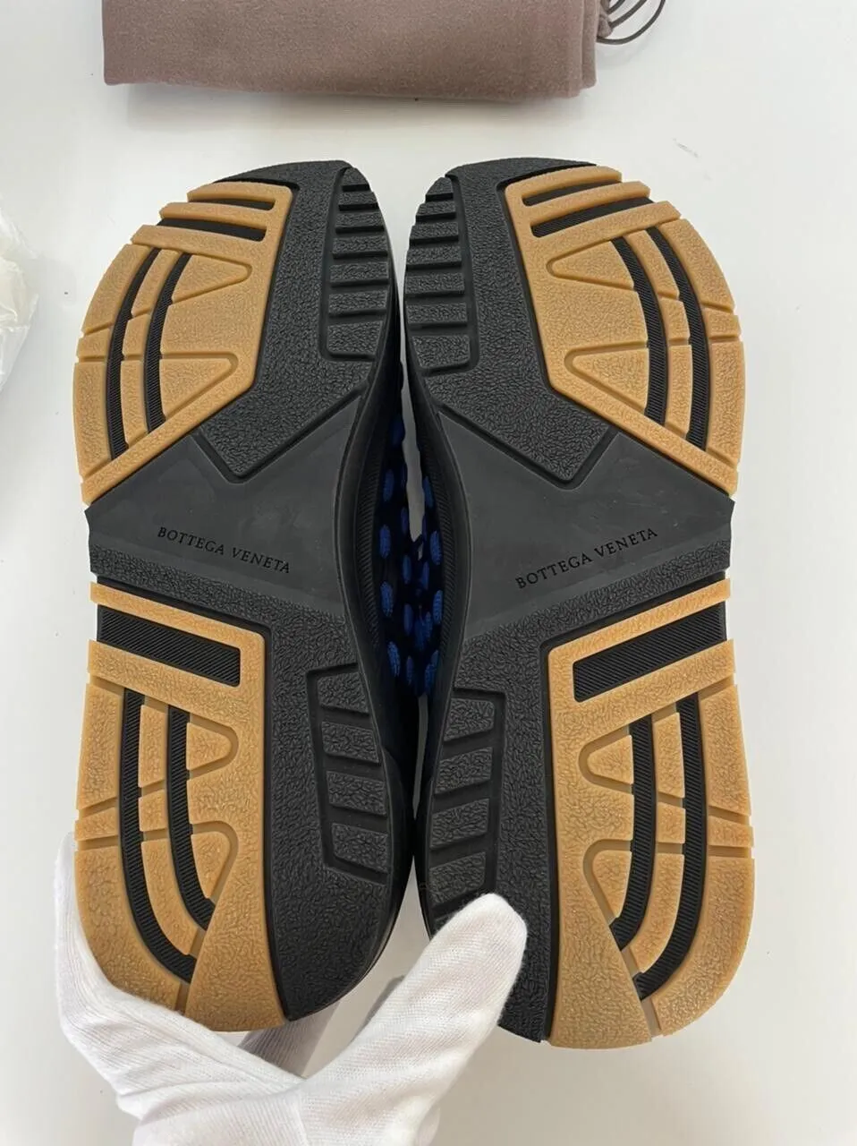 NIB $950 Bottega Veneta Mens Leather Black/Blue Sneakers 10 US (43) 578305 1014