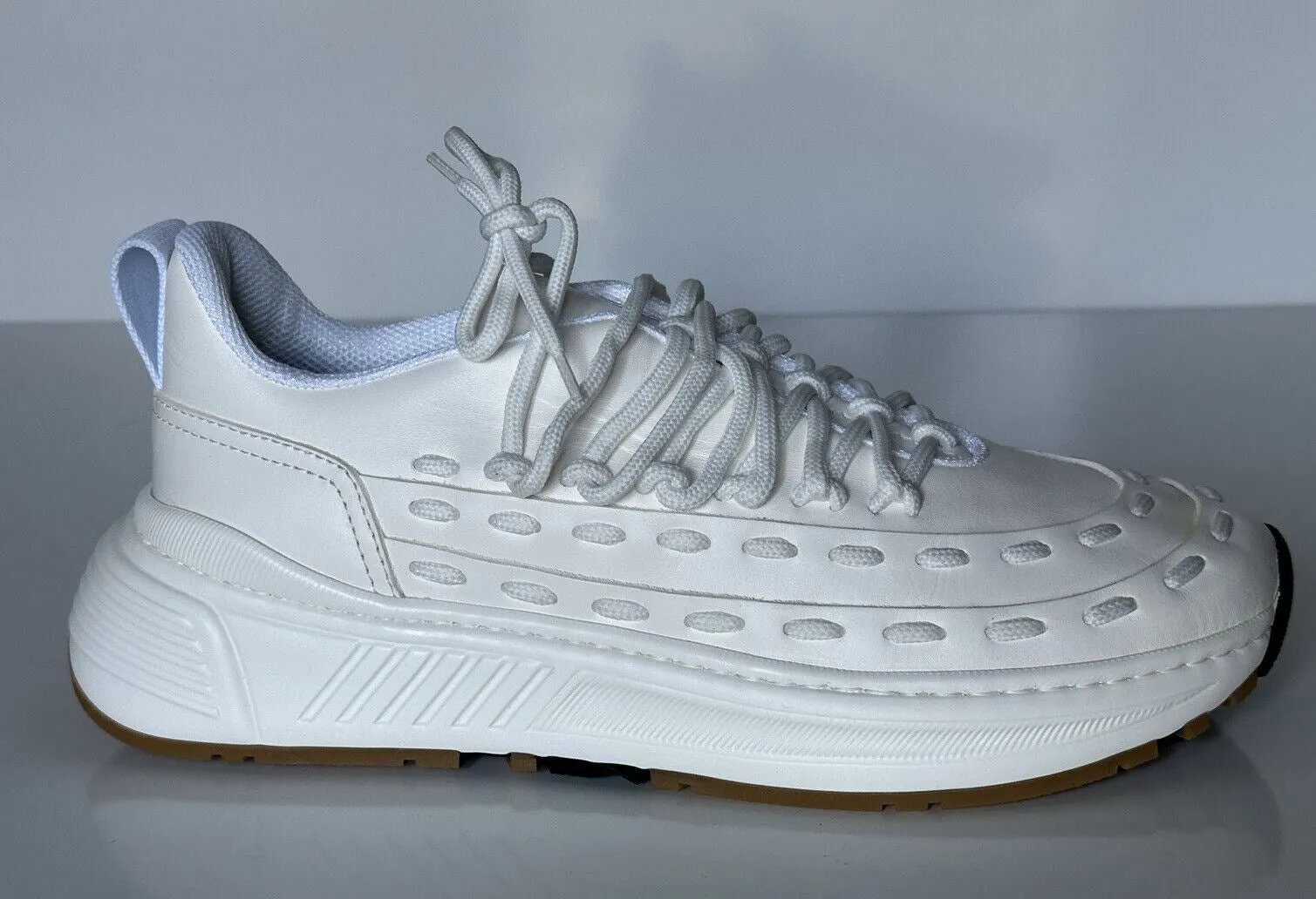 NIB $950 Bottega Veneta Mens Leather White Sneakers 12.5 US (45.5) 578305 9000