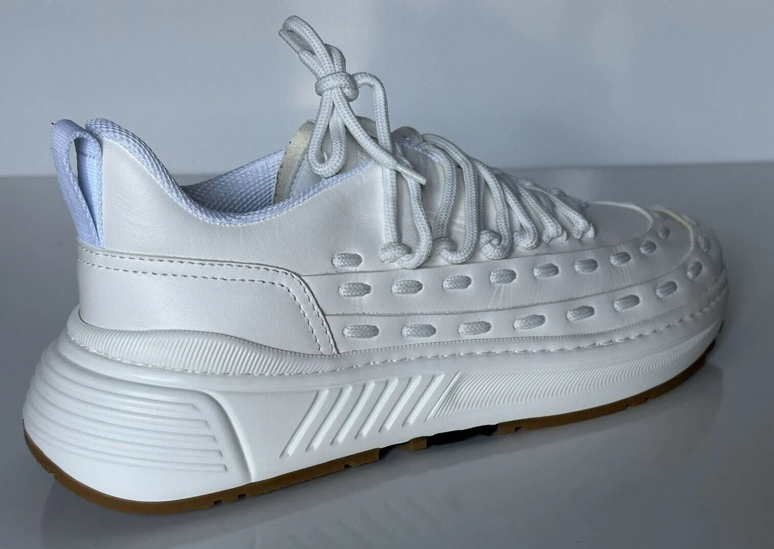 NIB $950 Bottega Veneta Mens Leather White Sneakers 12.5 US (45.5) 578305 9000