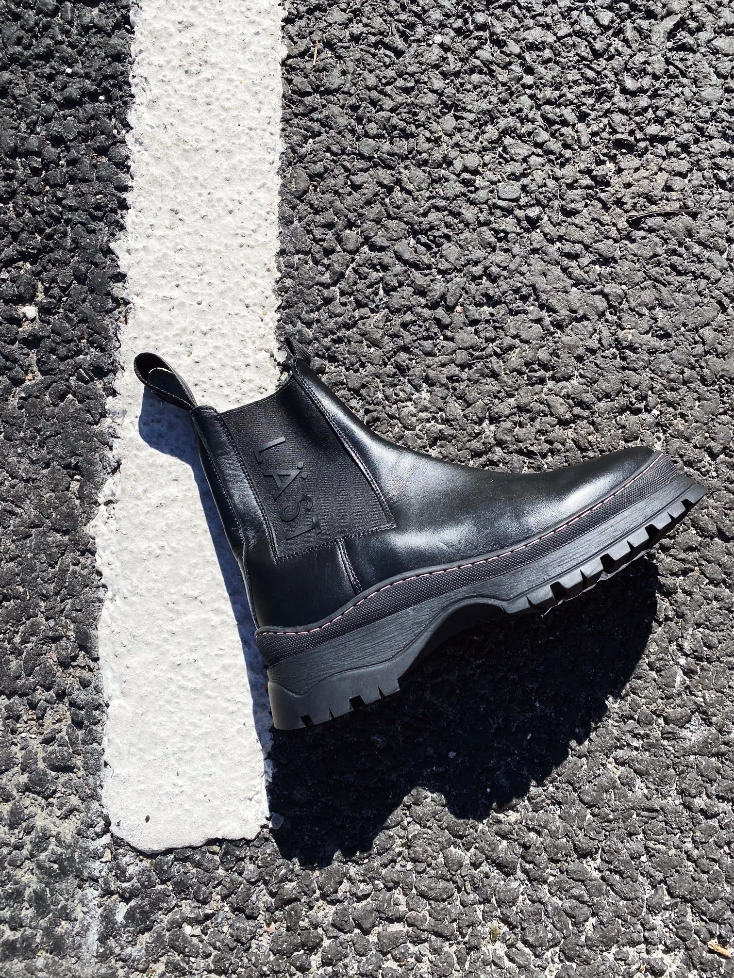 Powder Chelsea - Black