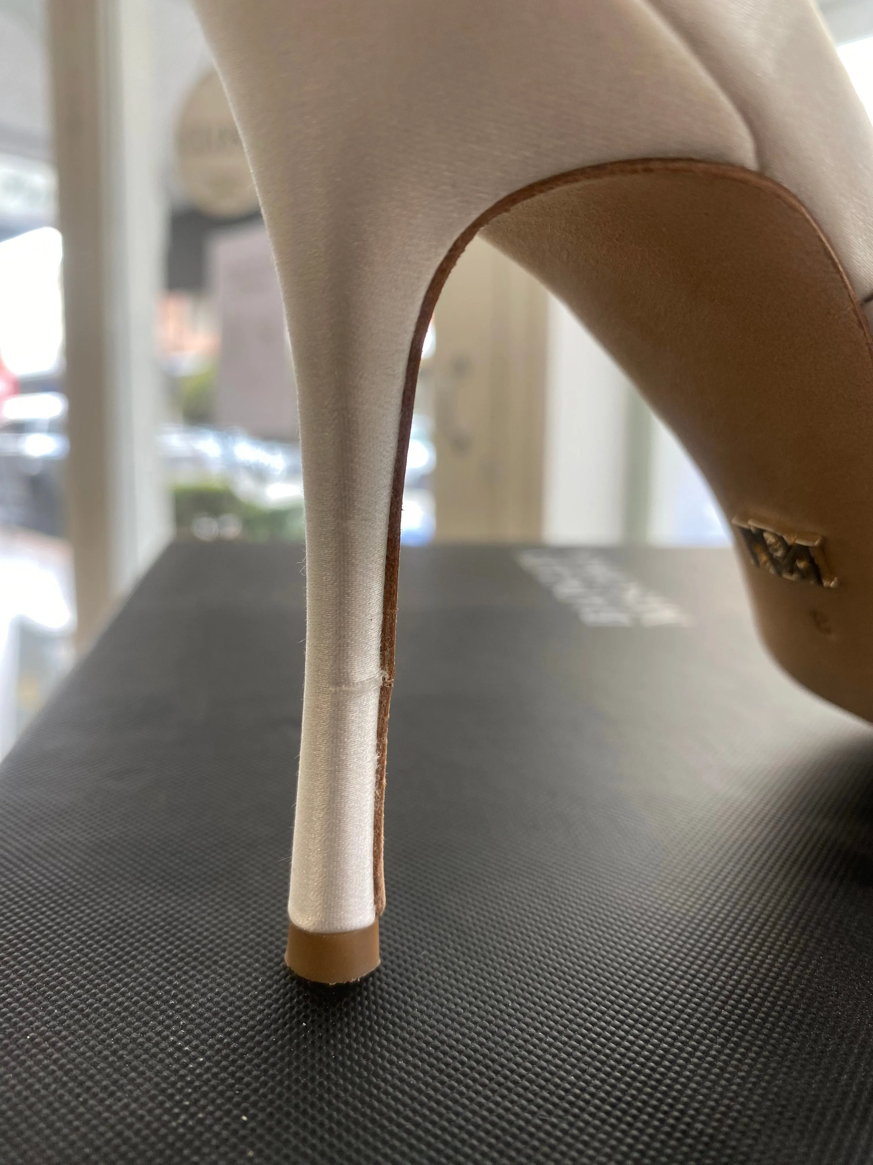 SAMPLE - Kalista White - Size 8