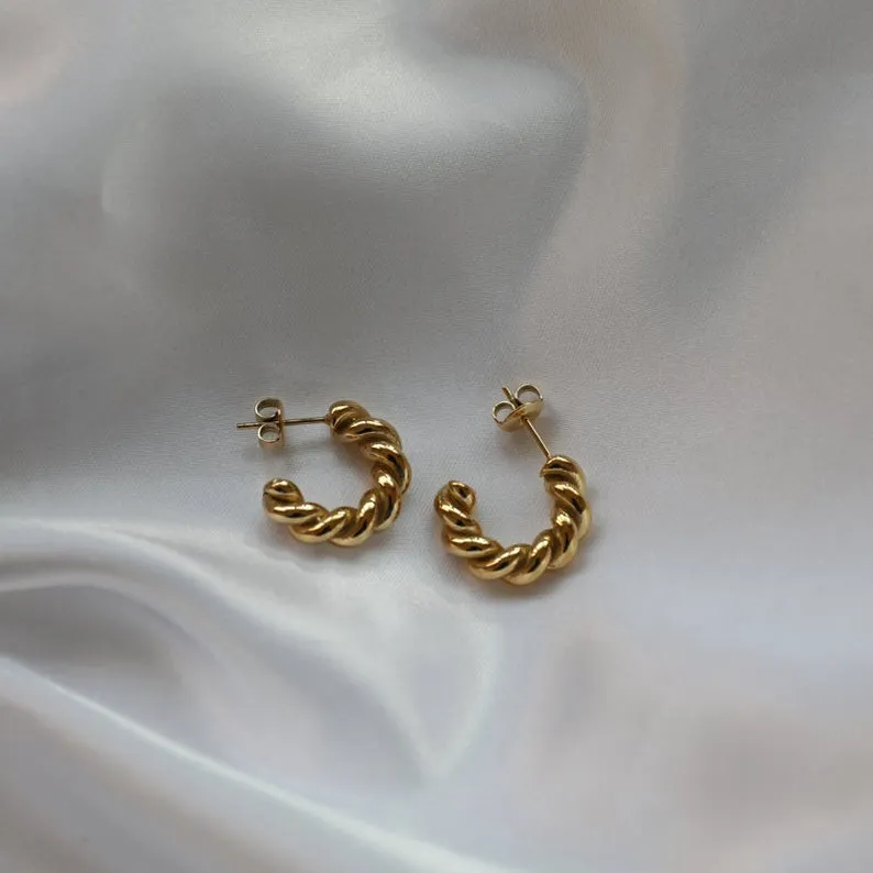 Twisted Gold Hoop