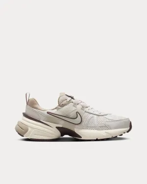 V2K Run Light Orewood Brown / Khaki / Earth / Light Bone Low Top Sneakers