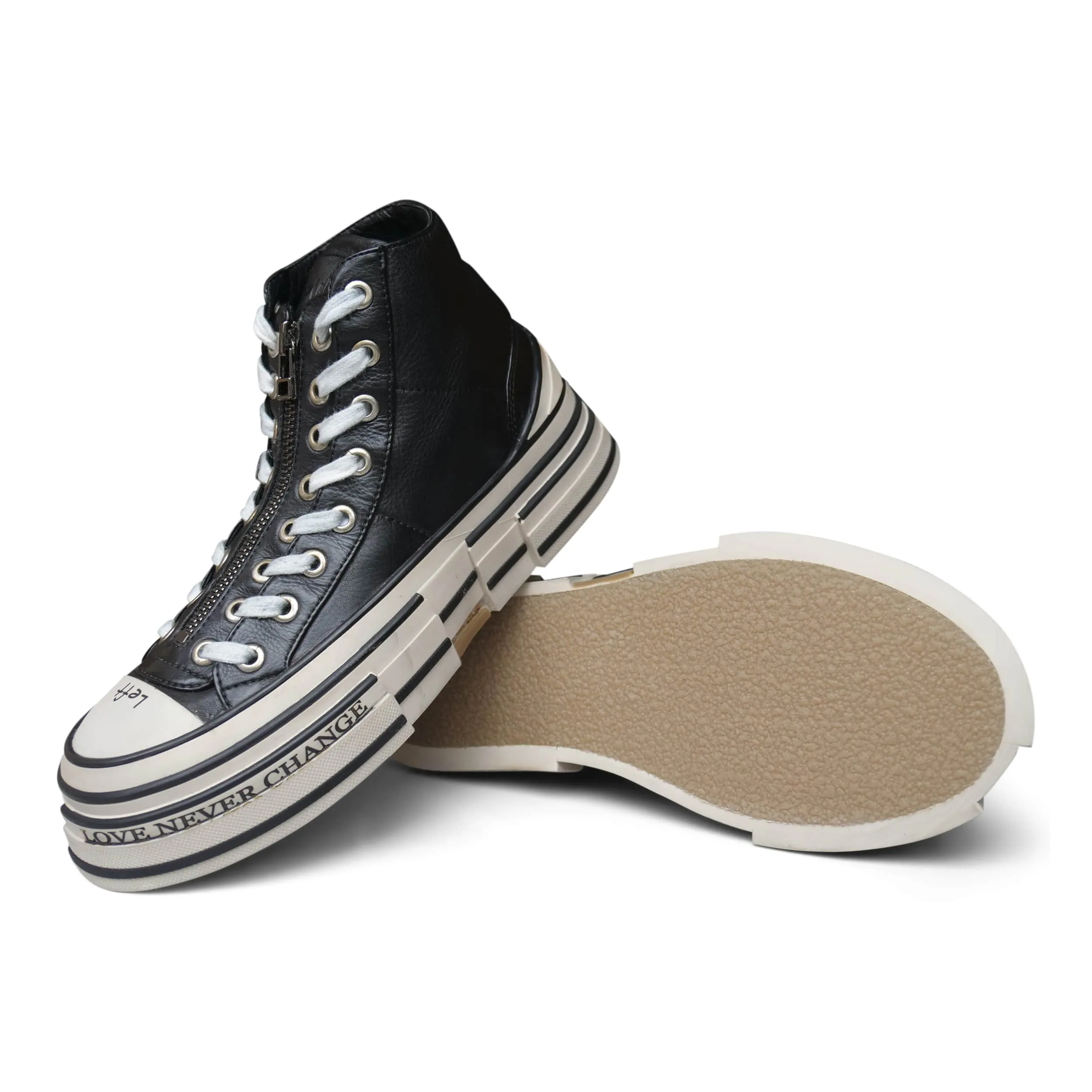 VW02L - Nappa Black