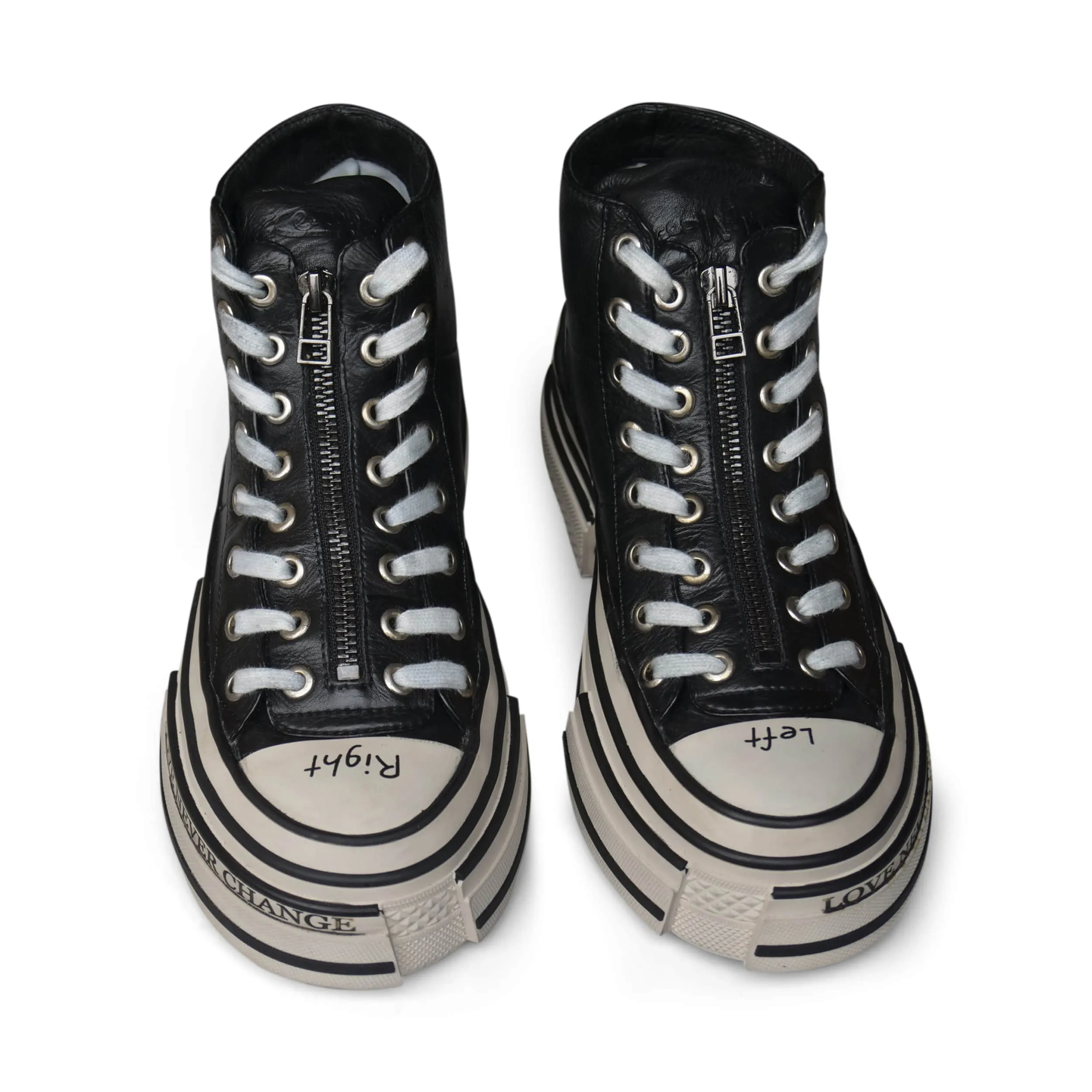 VW02L - Nappa Black
