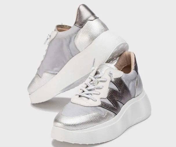 Wonders A -3622  White & Silver  Chunky Trainer